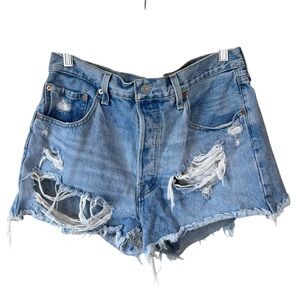 Levi’s 501 High-rise Distressed Denim Shorts 31
